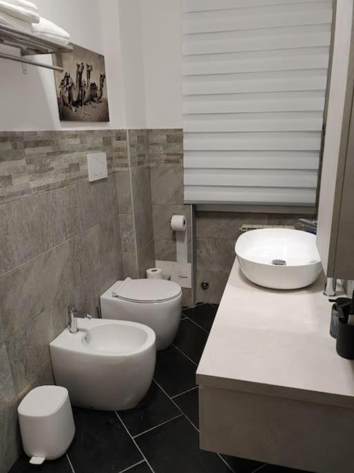Appartamento A Roma Ristrutturato Ngoại thất bức ảnh