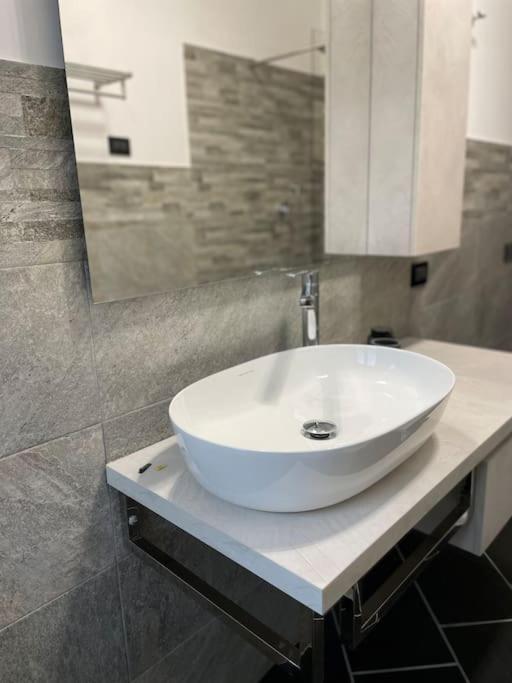 Appartamento A Roma Ristrutturato Ngoại thất bức ảnh